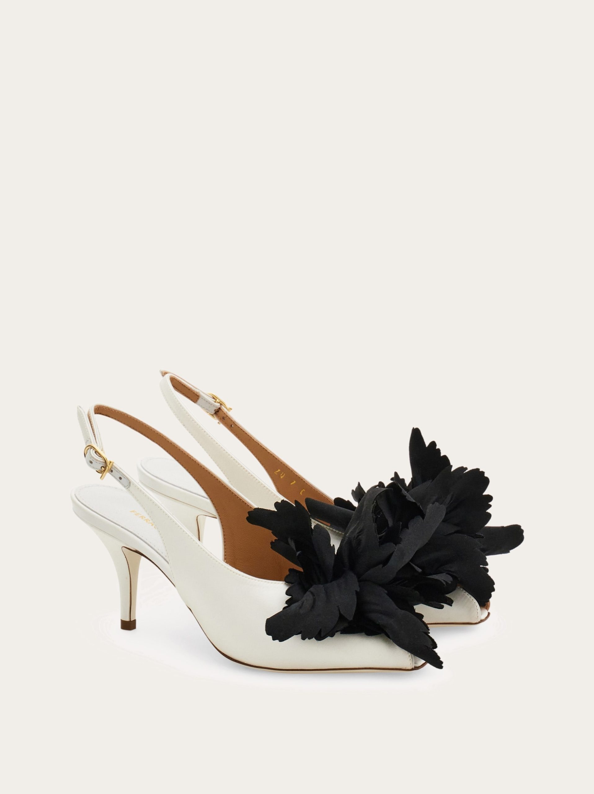 Ferragamo Flower embellished slingback - Image 4